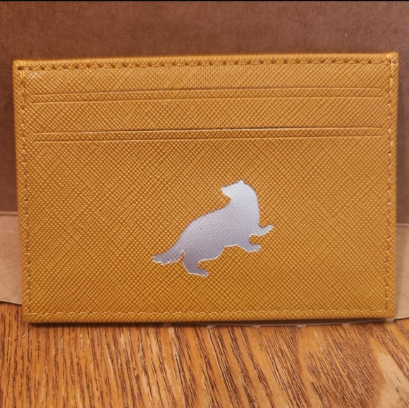 Harry Potter Hufflepuff Yellow Slim Wallet - Picture 5 of 9